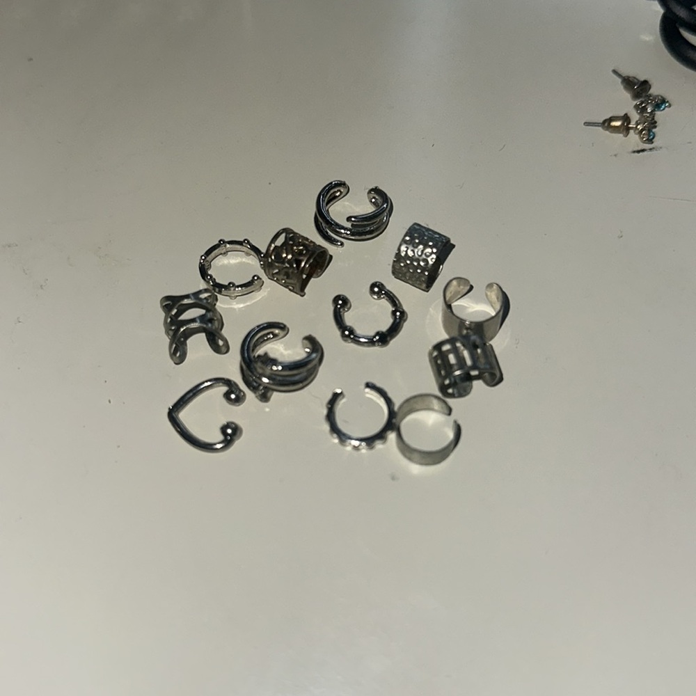 Jewelry bundle - Picture 3 of 5